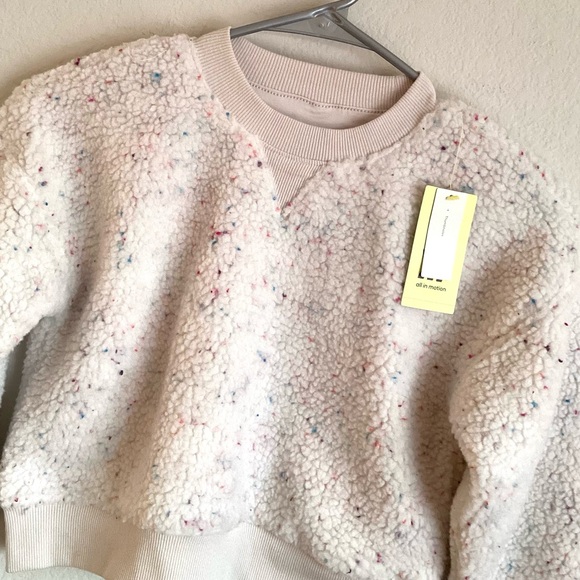 \All in Motion\ NWT Faux Shearling Pullover in Authentic Cream - Picture 3 of 15